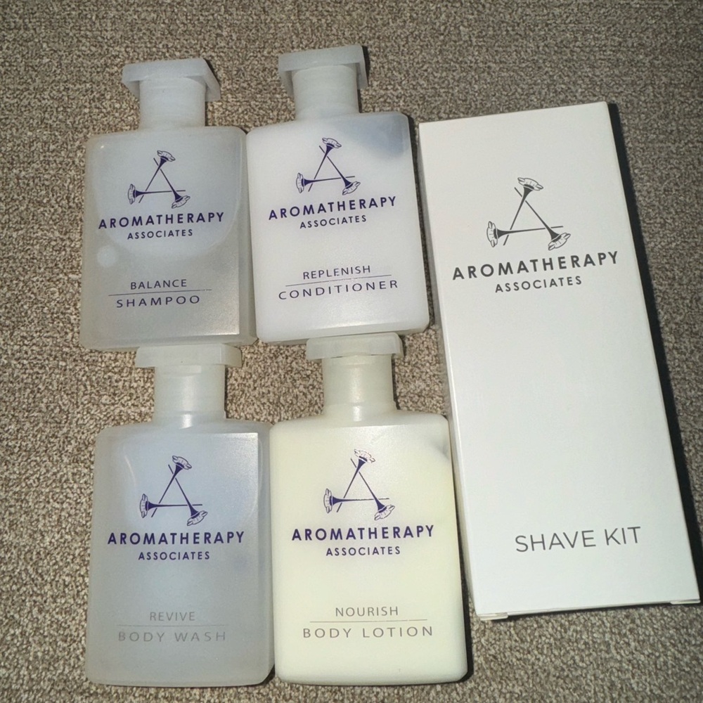 Aromatherapy Association 5pc Travel Size bathroom Items ~ New